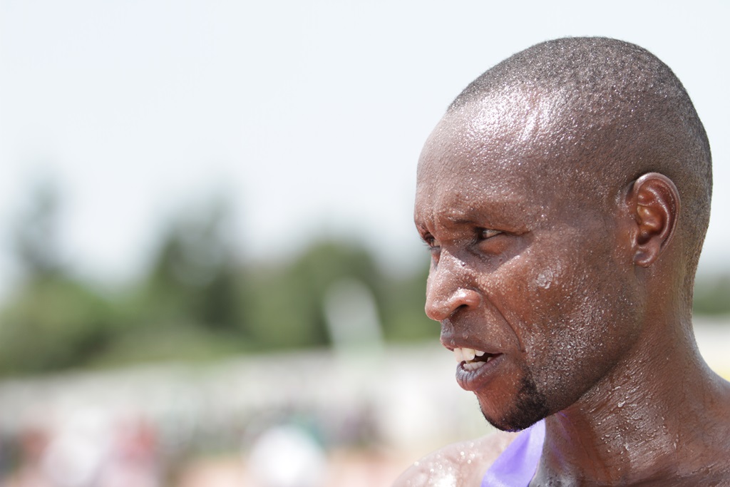 Geoffrey Mutai sur 10 000 m avant de revenir sur marathon