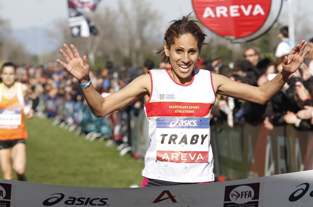 Laila Traby, à l'arrivée du France de cross 2014, qu'elle remporte. Quelques mois plus tard, ce sera la descente aux enfers